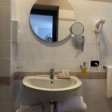 Sensole Contemporanea Hotel Monte Isola